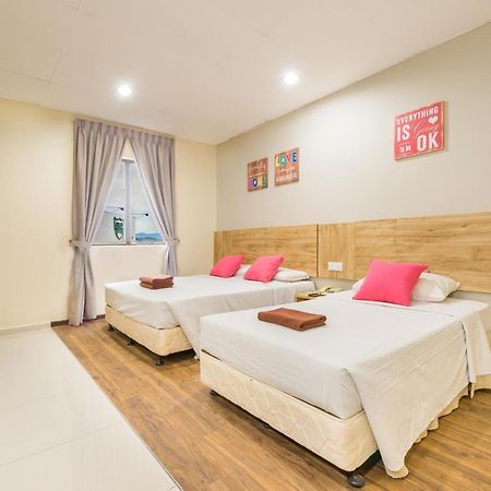 Northern Lodge Hotel スンガイ・プタニ エクステリア 写真