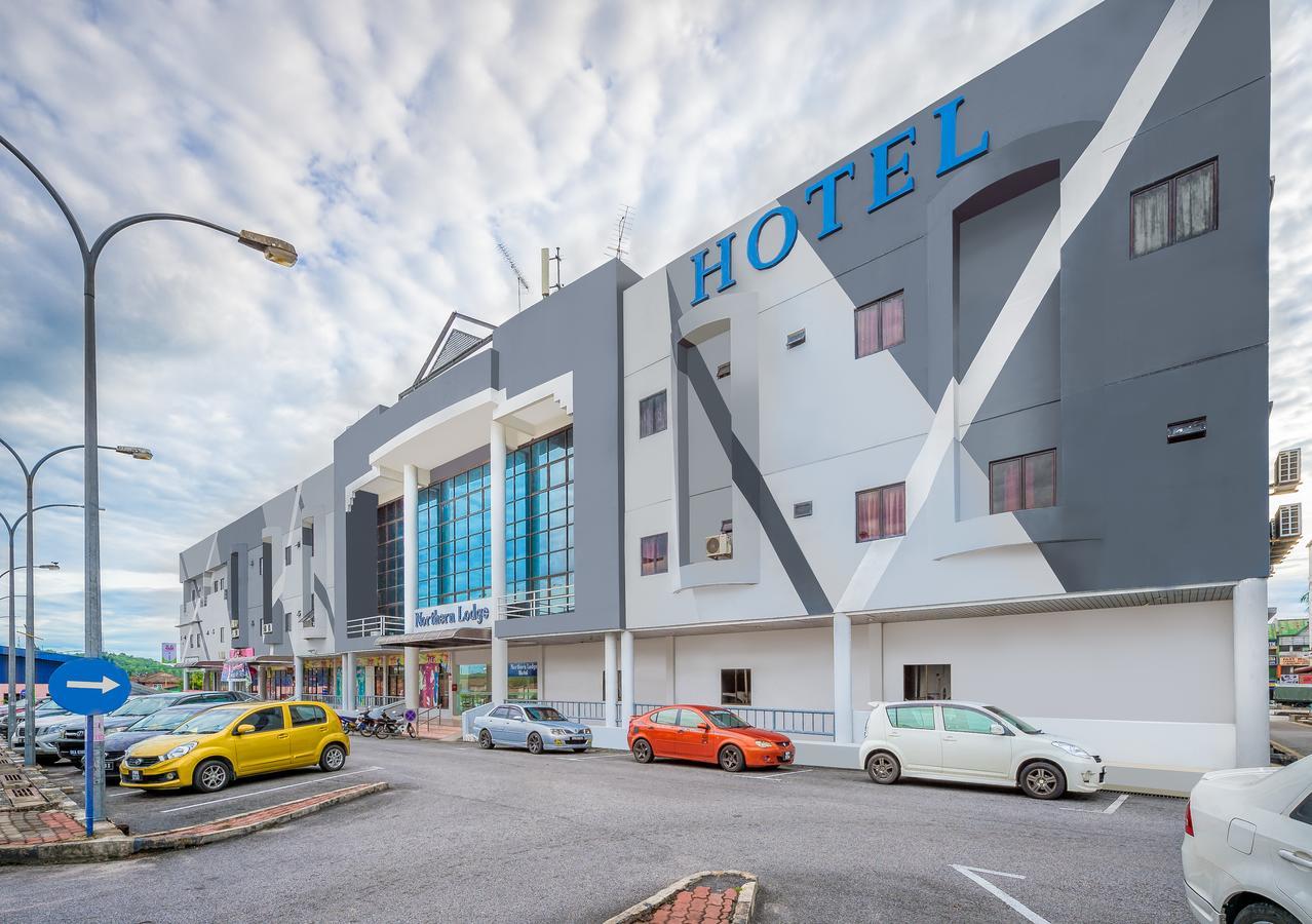Northern Lodge Hotel スンガイ・プタニ エクステリア 写真